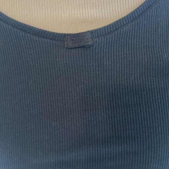 SKIMS Black Cropped Ribbed Tank, Large, NWOT - Picture 6 of 6